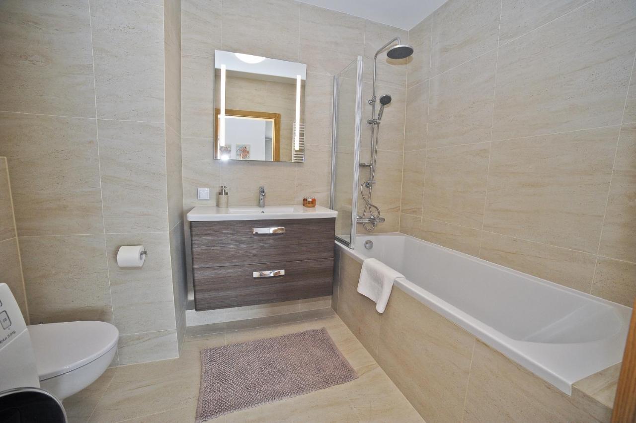 Grand Apartments - Three Bedrooms With Panorama Of The Old Town Danzig Exterior foto